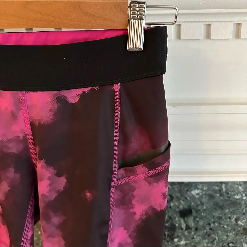Lululemon What the Sport Short Blooming Pixie Raspberry Black size 4